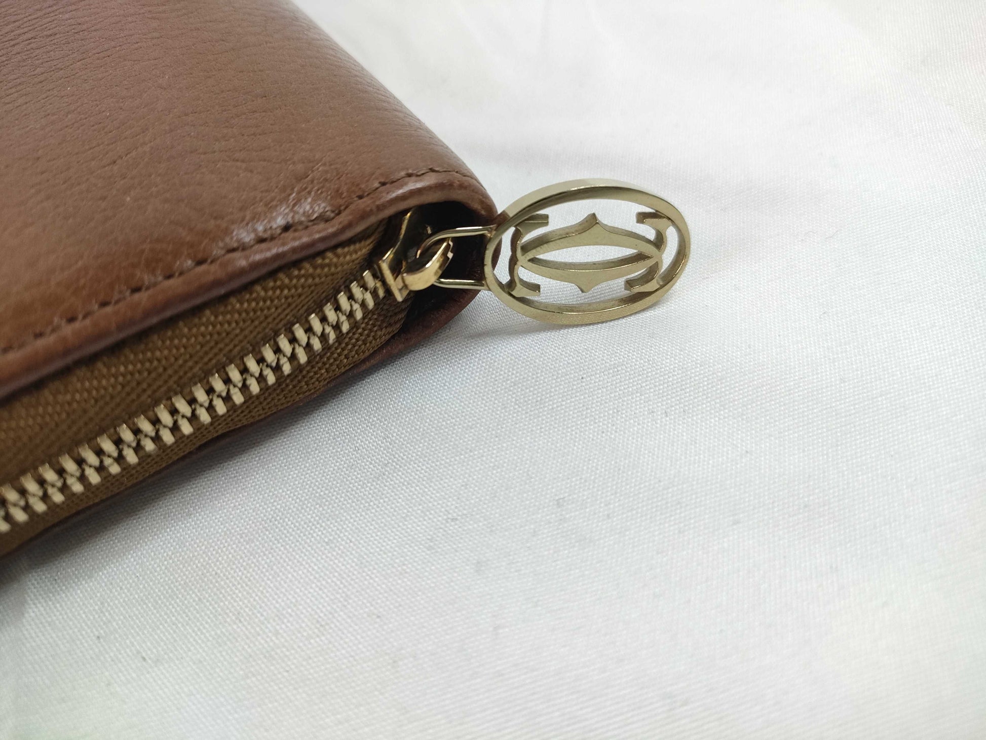 Cartier Cartier Leather Round Zipper Perforated Long Wallet Wallet