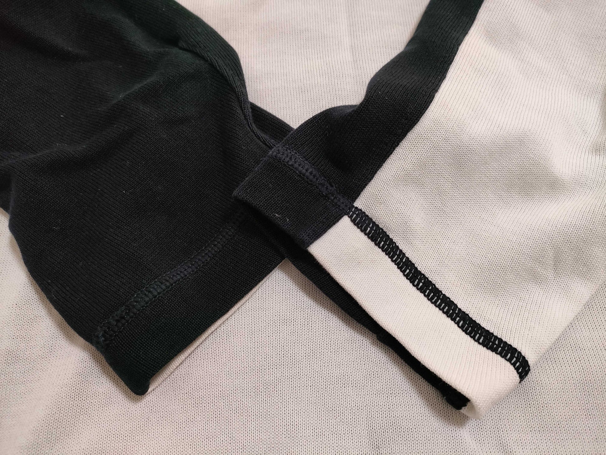 FENDI FENDI Current Tag Logo Knit Black Top