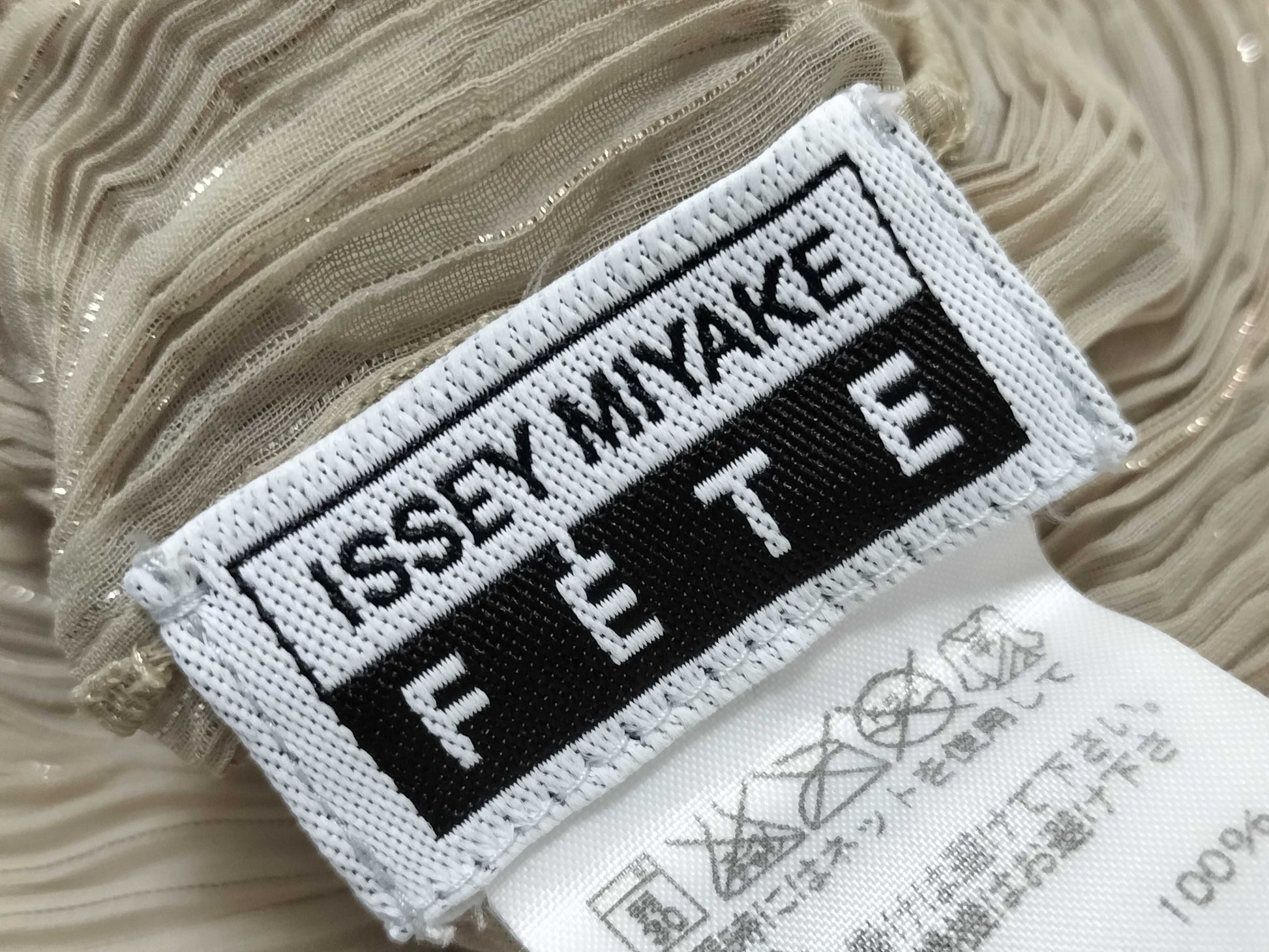 ISSEY MIYAKE Pleats Pleated Issey Miyake Tops Tops