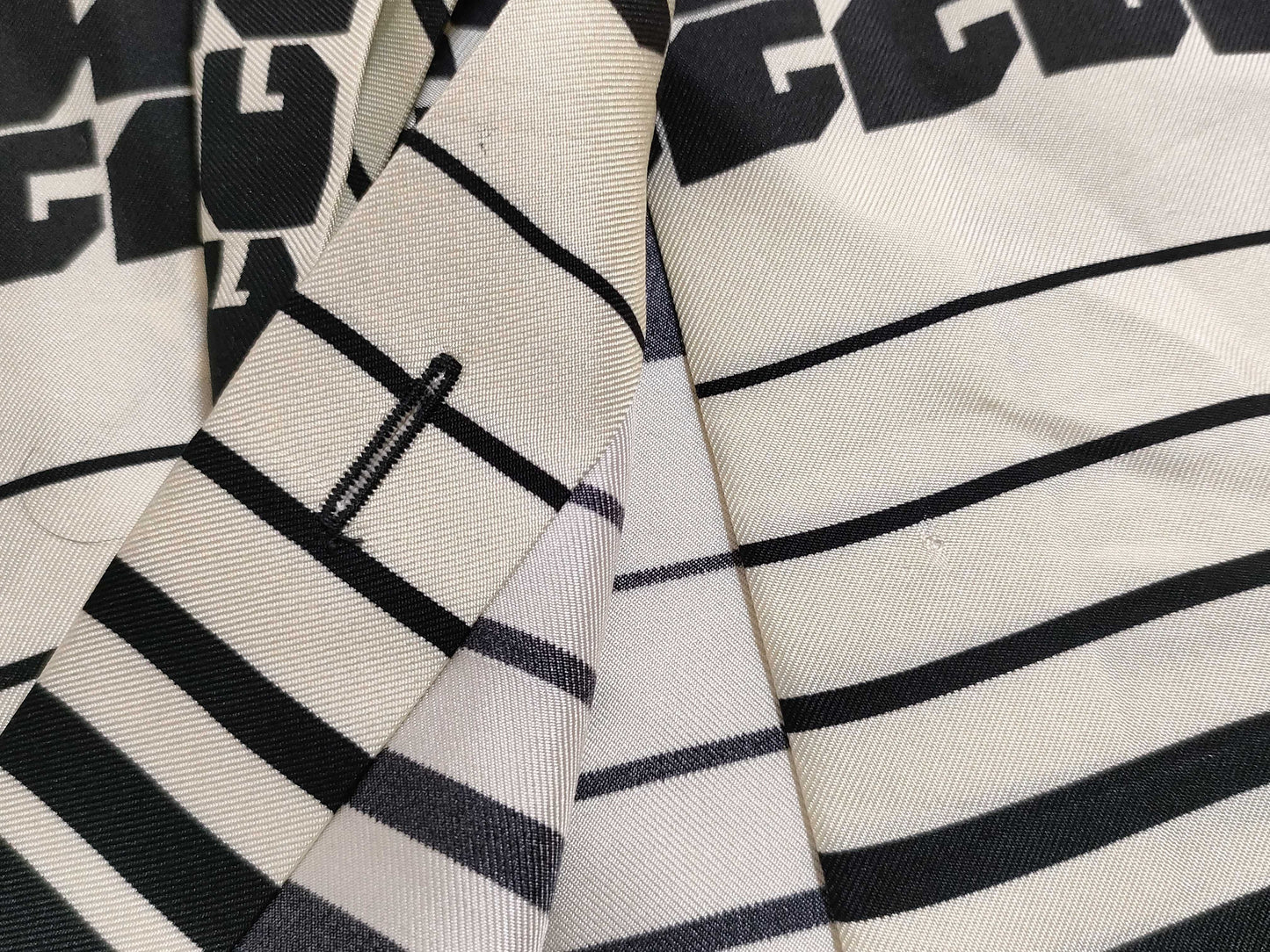 GUCCI GG pattern Gucci bow tie blouse silk top