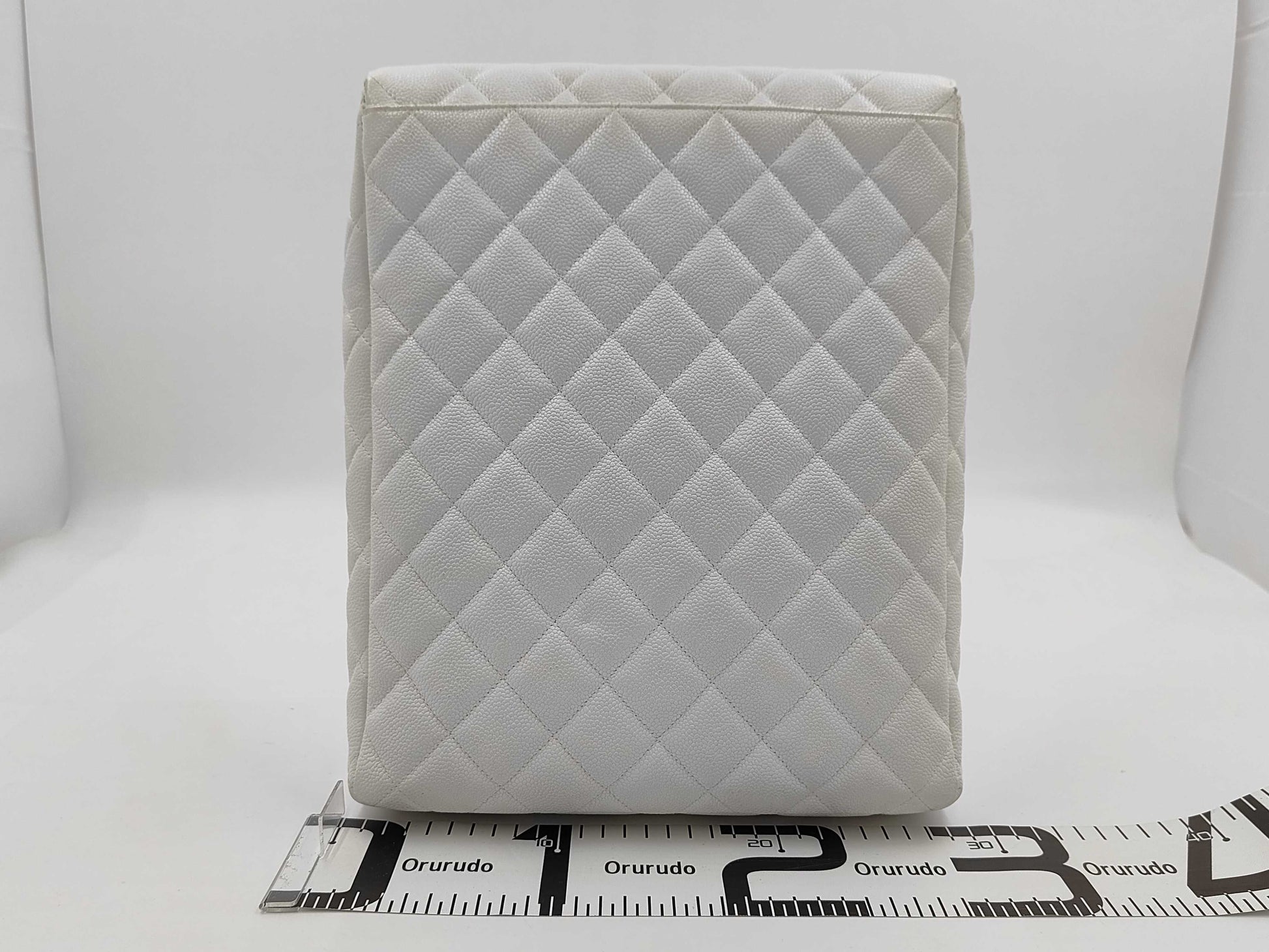 CHANEL Caviar Skin White Shoulder Bag