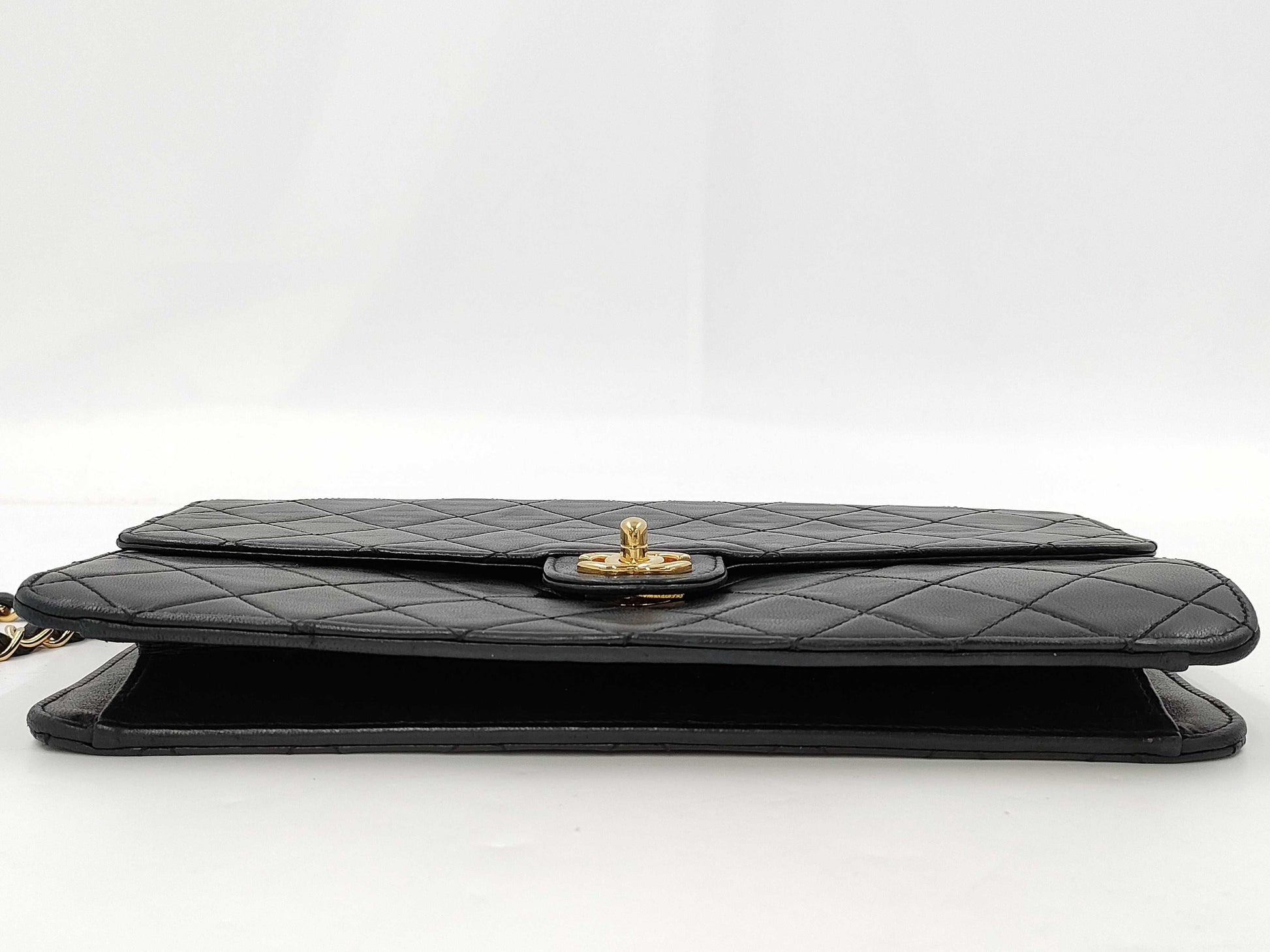 CHANEL Matlasse Lambskin Chain Shoulder Bag with Seal 11th Shoulder Bag