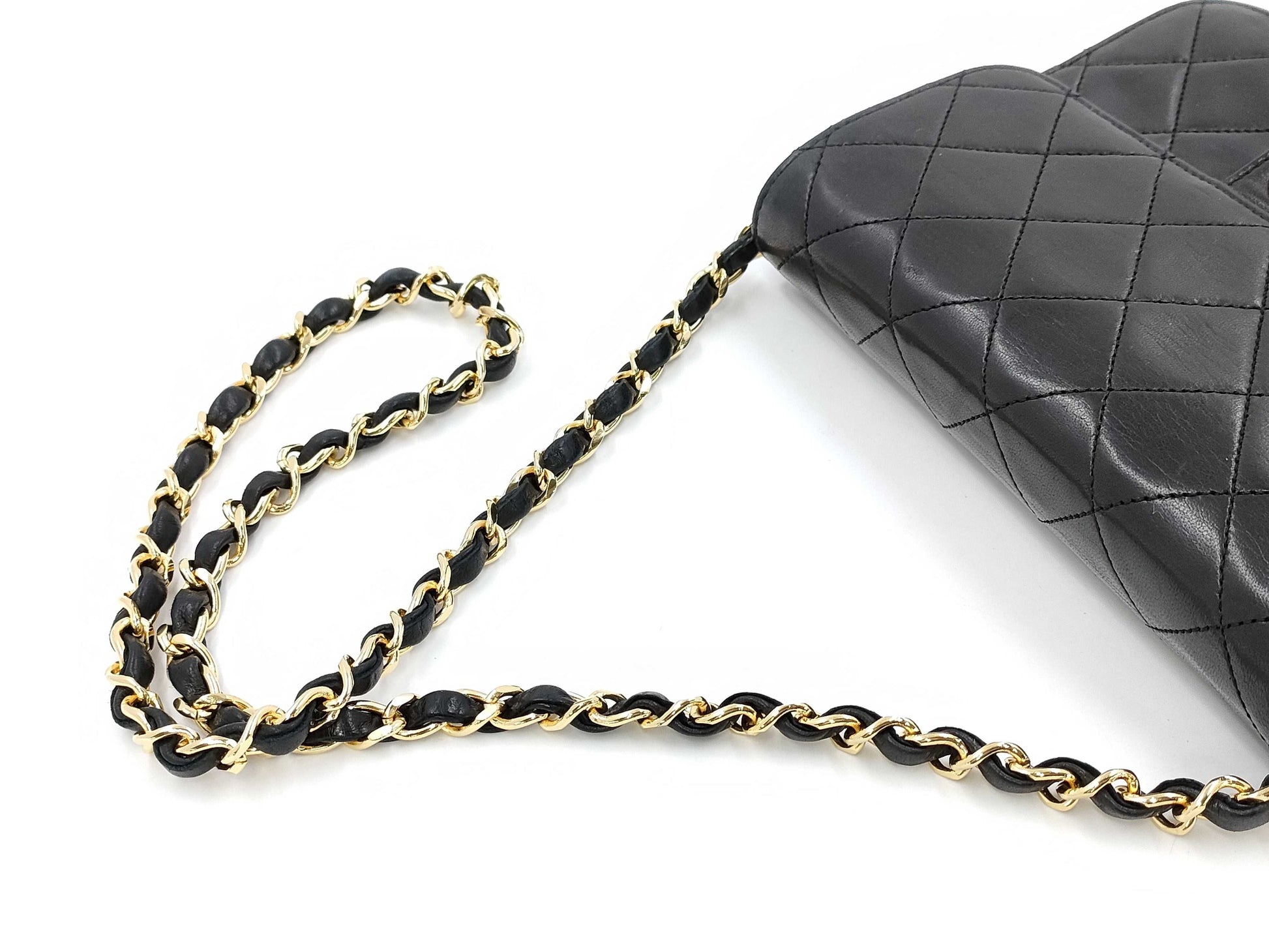 CHANEL Matlasse Lambskin Push Lock Chain Shoulder Bag with Seal 2nd Line Shoulder Bag