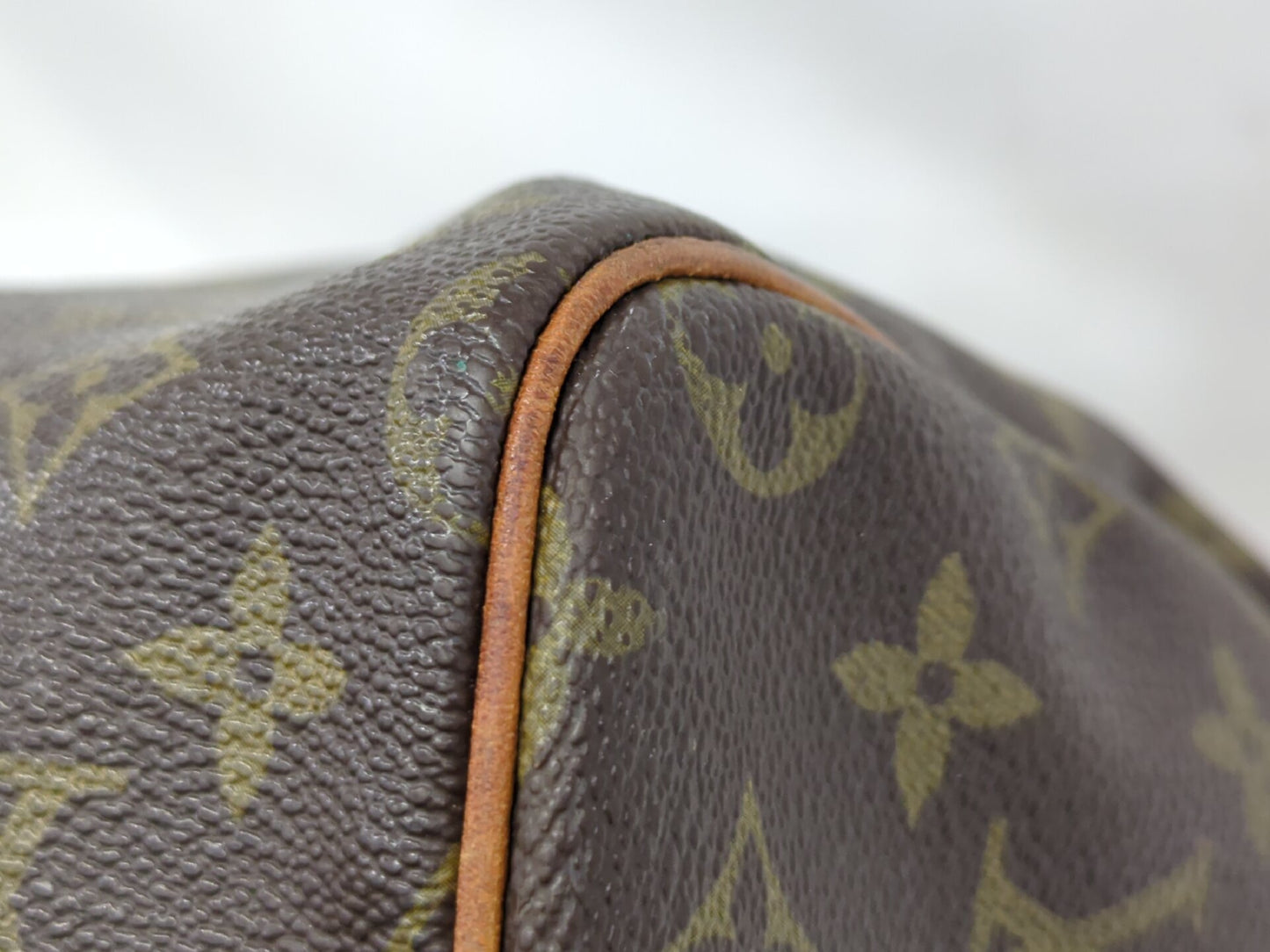 LOUIS VUITTON M41526 Monogram Speedy 30 Handbag