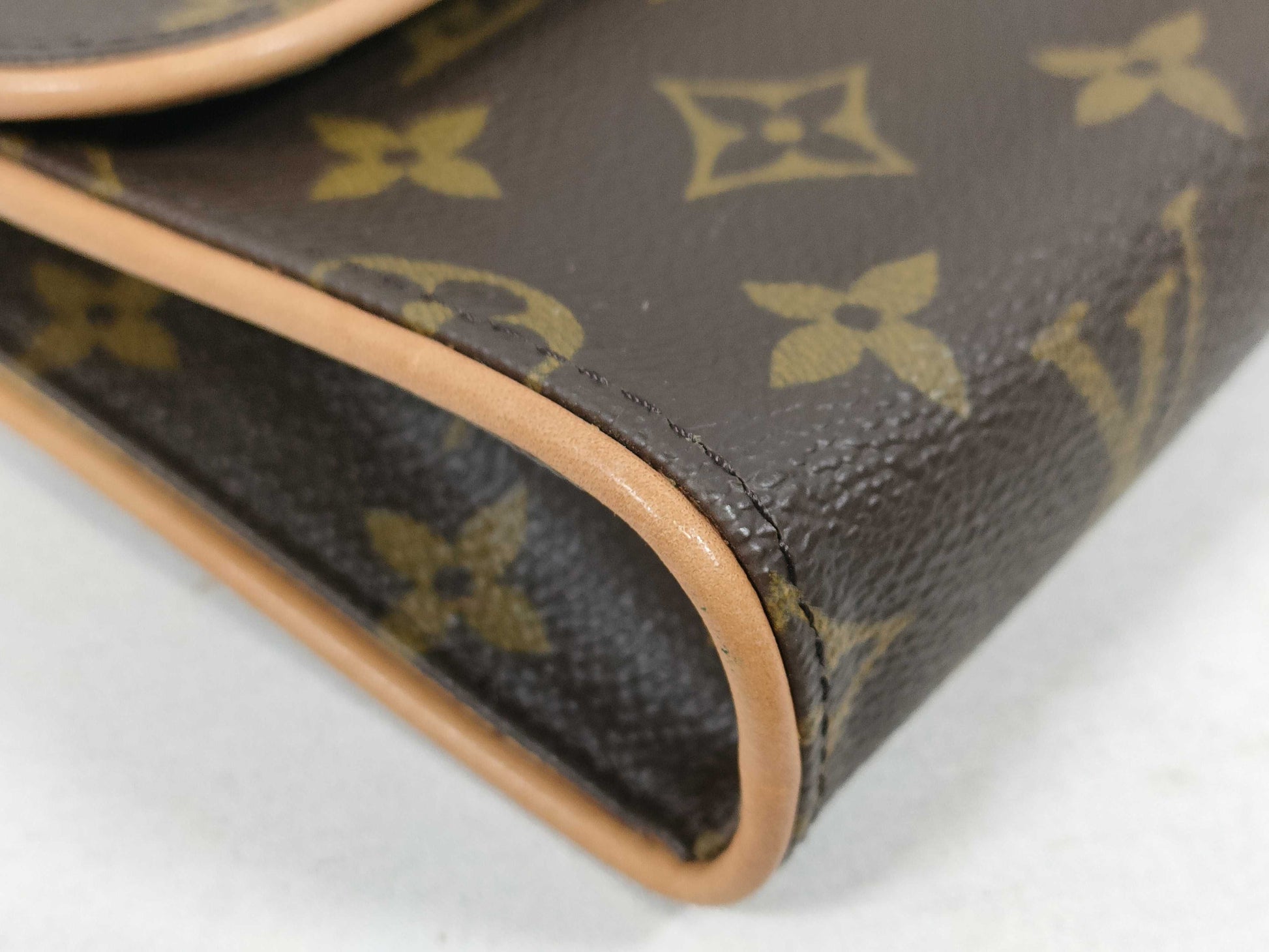 LOUIS VUITTON Monogram Louis Vuitton Monogram Pochette Florentine Waist Bag