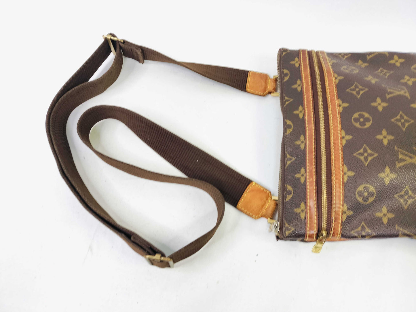 LOUIS VUITTON Monogram Louis Vuitton Monogram Bosfall Shoulder Bag