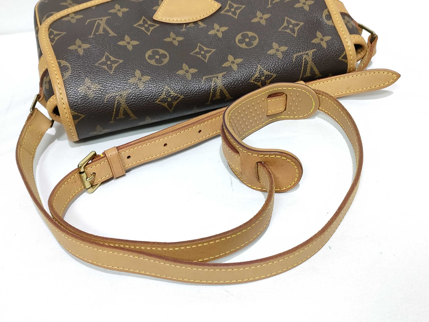 LOUIS VUITTON Monogram Louis Vuitton Sologne Shoulder Bag