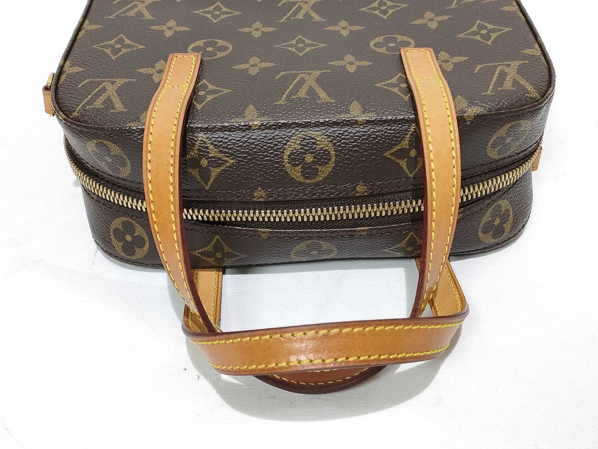 LOUIS VUITTON Monogram Louis Vuitton Spontini Handbag