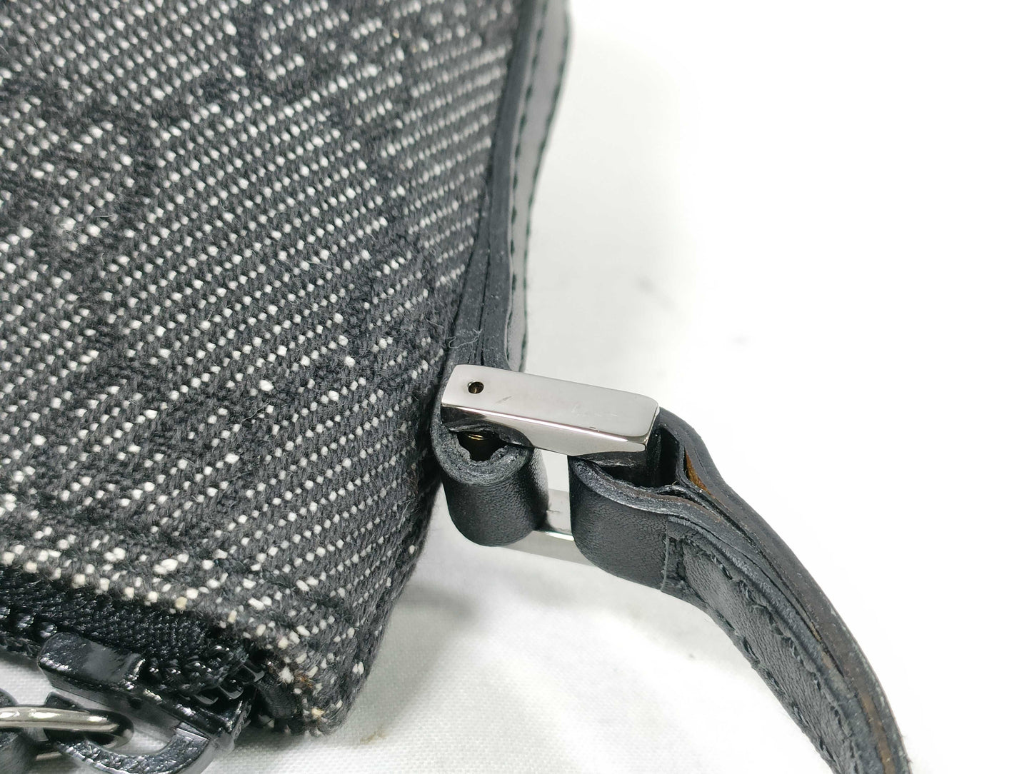 GUCCI GG Canvas Gucci Accessory Pouch Handbag Pouch