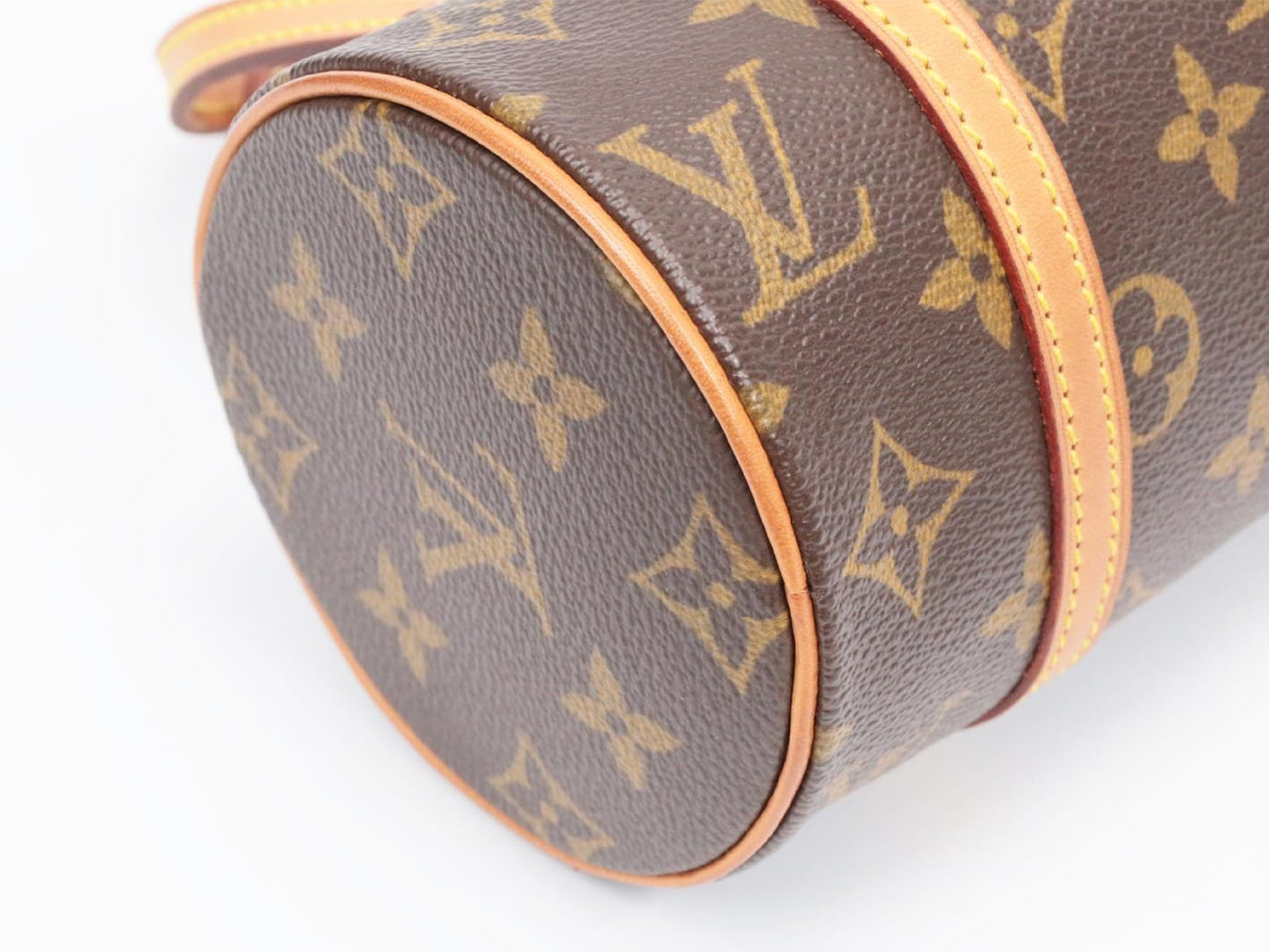 LOUIS VUITTON 19 Papillon Handbag
