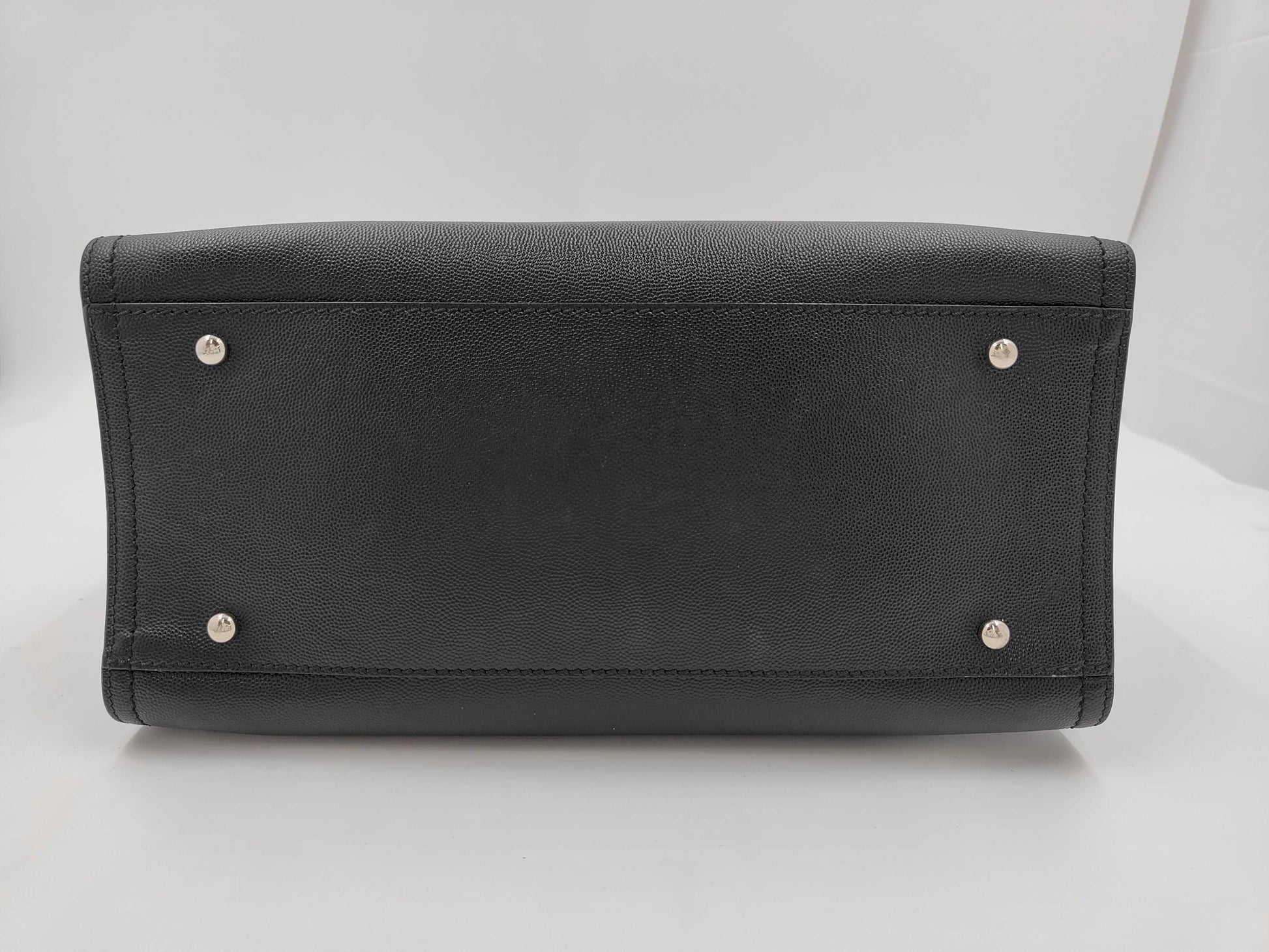 CHANEL Caviar Skin Deauville Series 25 Handbag