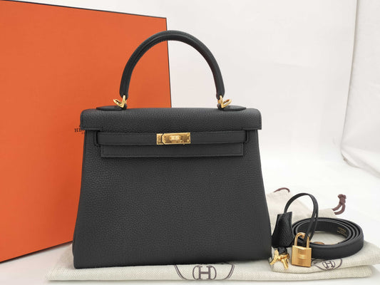 HERMES Kelly 25 Togo Black GP Gold Hardware K-Engraved Tobag