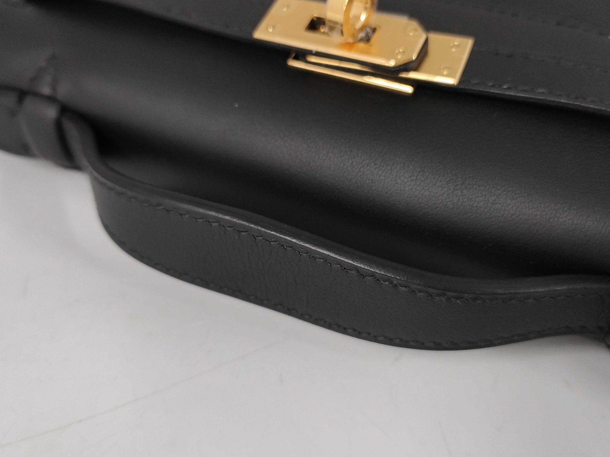 HERMES Pochette Kelly Vosswift Black GP Gold Hardware U-Engraved Handbag