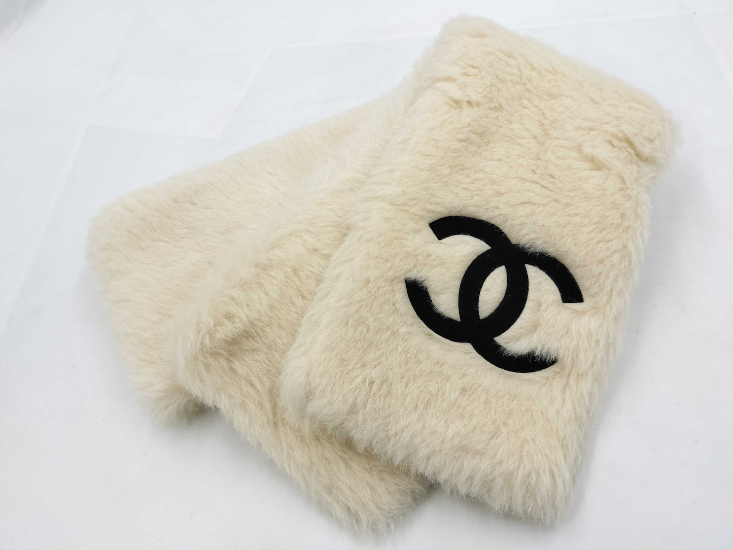 CHANEL Muffler Alpaca White Other Accessories