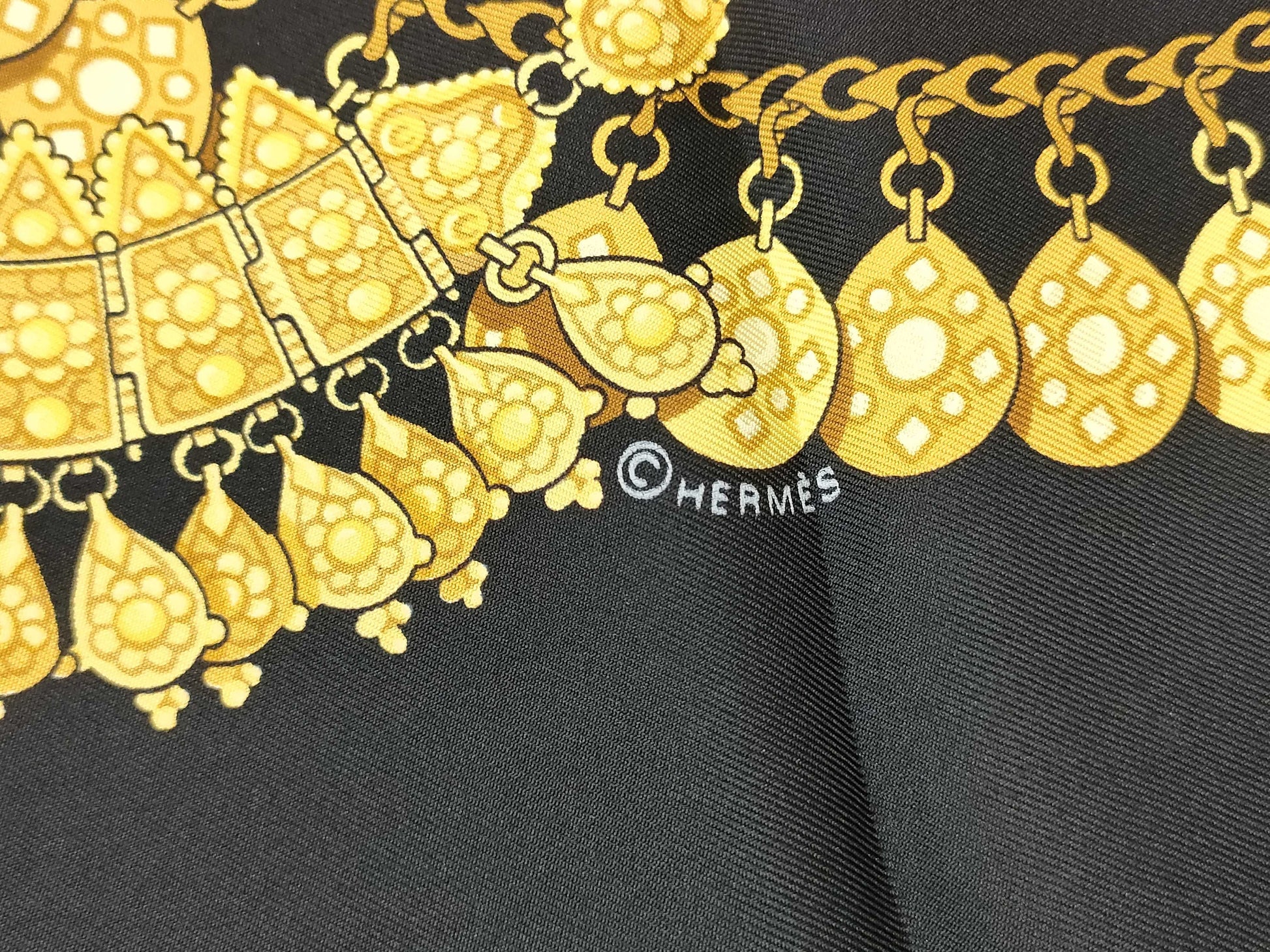 HERMES Carres HERMES Curry 90 Silk Scarf KOSMINA Space Black Scarf