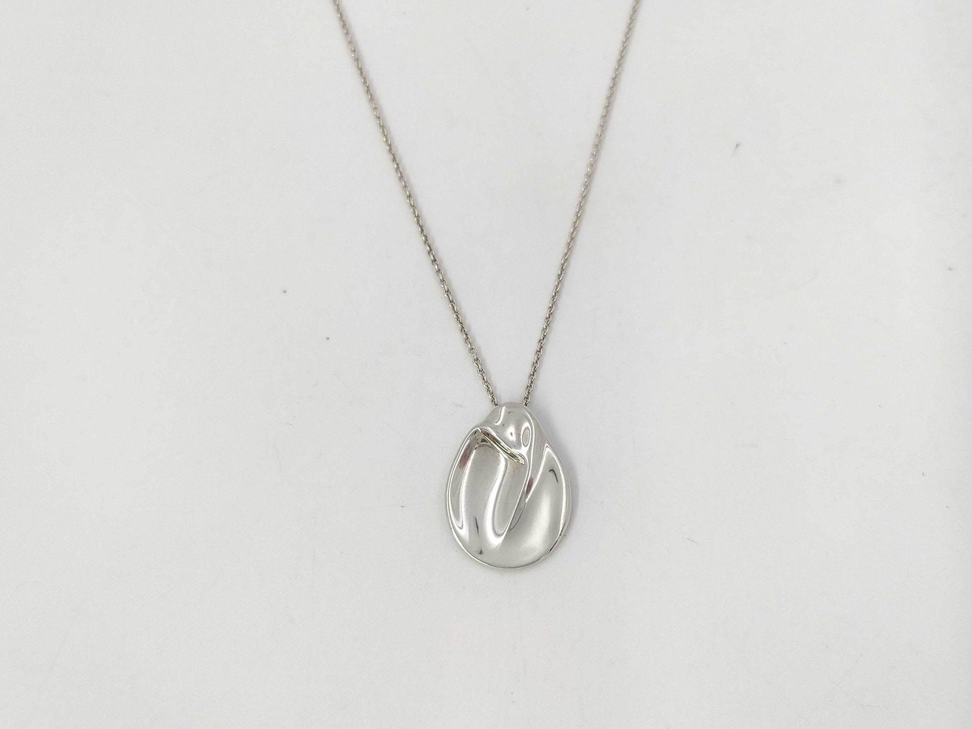 Tiffany & Co. Madonna 925 Necklace