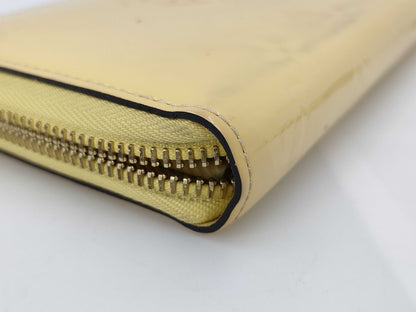 LOUIS VUITTON Branded Wallet Louis Vuitton Wallet