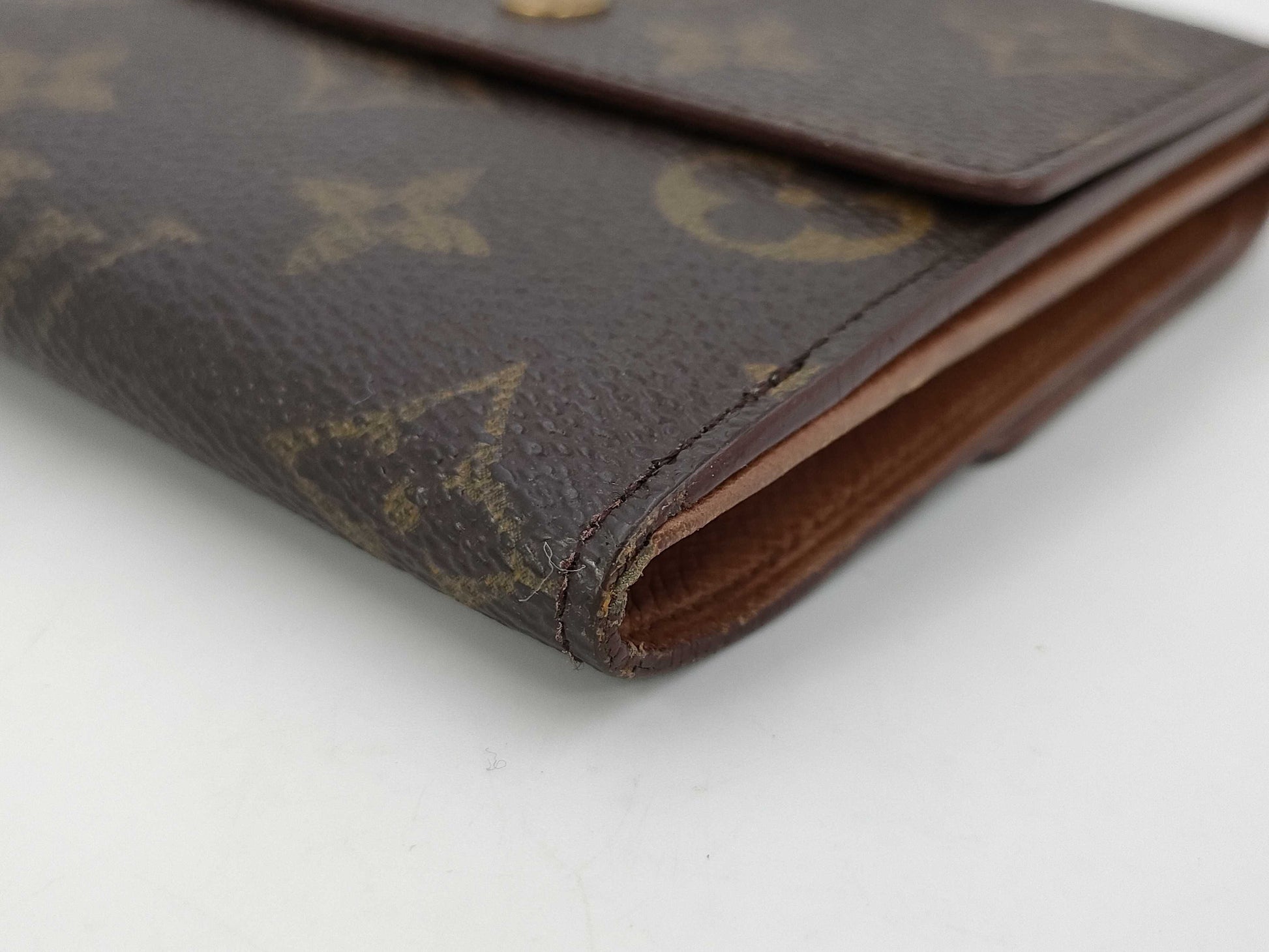 LOUIS VUITTON Branded Wallet Louis Vuitton Wallet