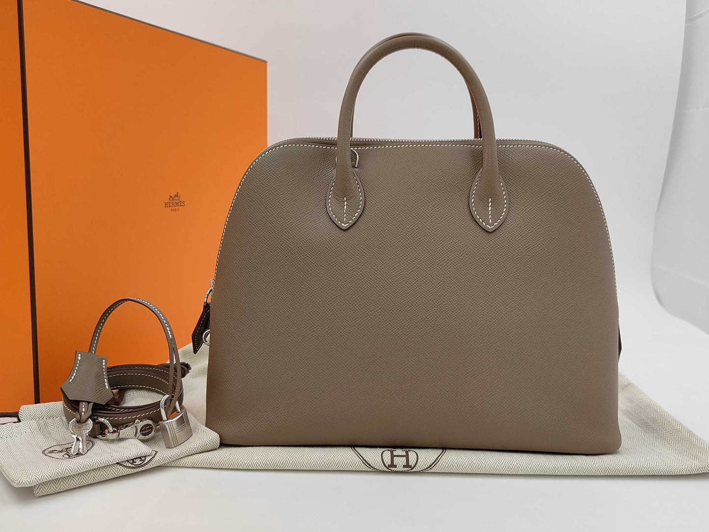 HERMES Bolide 1923 30 Epson Etoup Silver K-Engraved K-Engraved Pouch