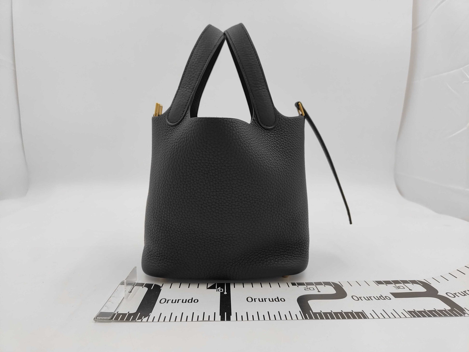 HERMES Picotan Lock 18 PM Black Black Gold Hardware K-Engraved Topo