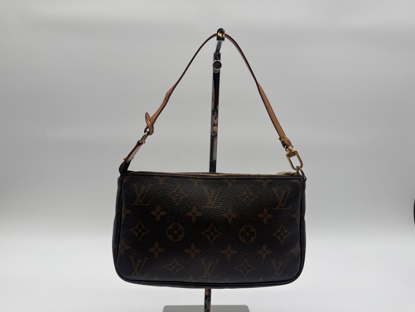 LOUIS VUITTON LOUIS VUITTON Pochette Accessoir Monogram Pouch Pouch