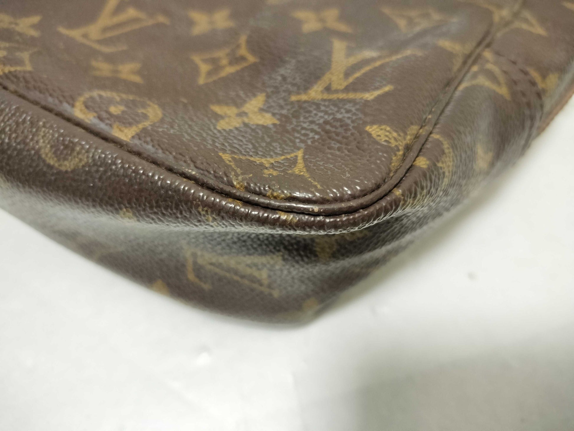 LOUIS VUITTON Monogram Louis Vuitton Monogram True Toilette Pouch