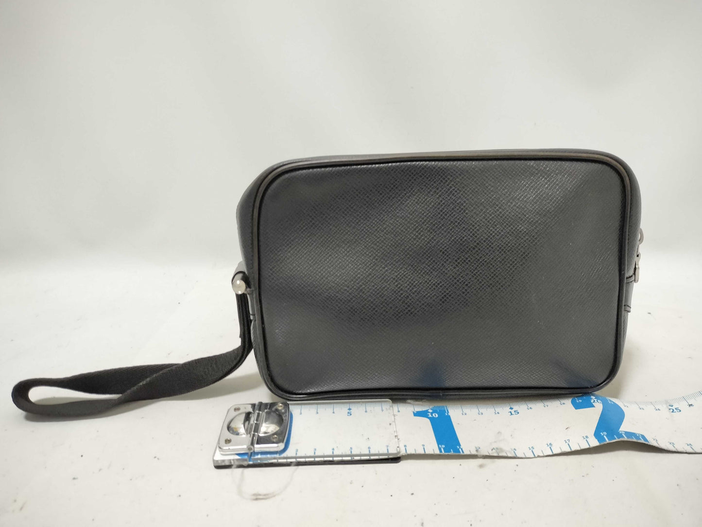 LOUIS VUITTON Taiga Louis Vuitton Taiga Clutch Bag Second Bag