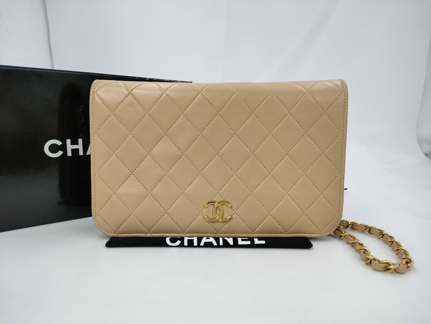 CHANEL Matlasse Lambskin Pushlock Full Flap Chain Beige Shoulder Bag