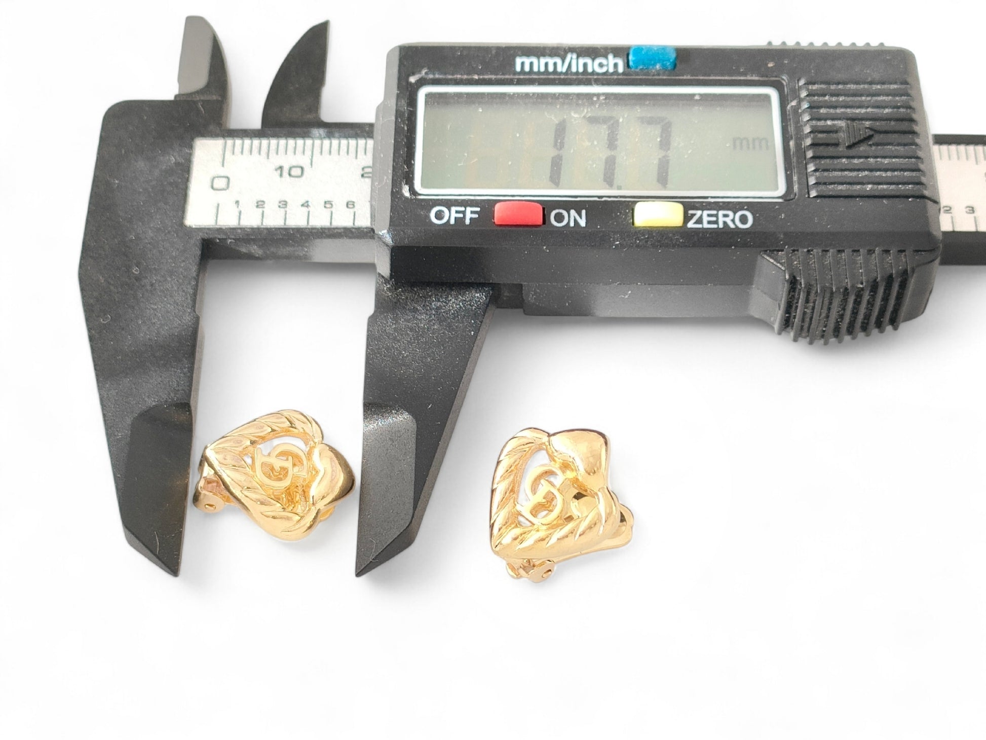 Dior Christian Dior, gold-toned, twisted heart design, logo, earrings, 5.6g ring