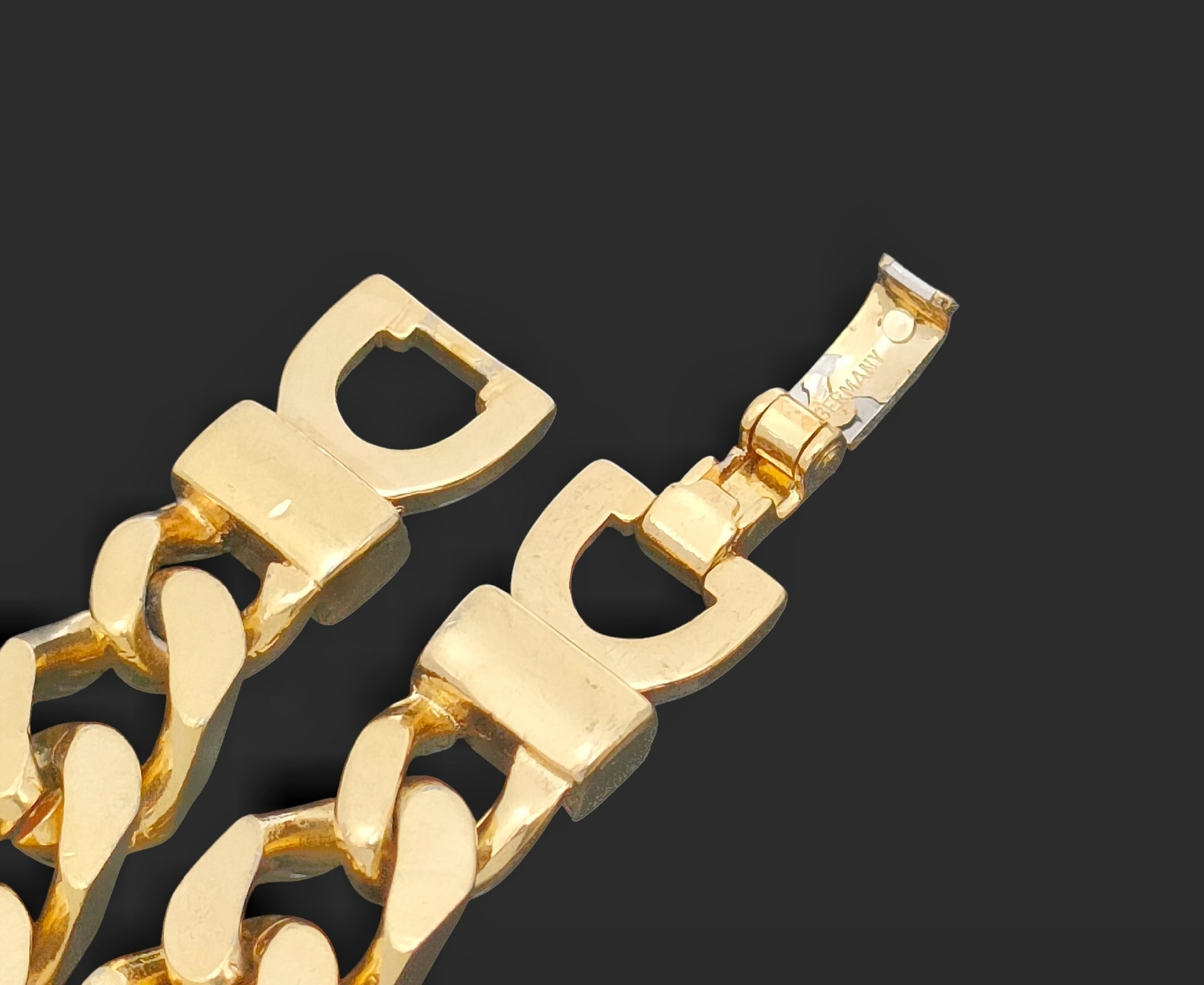 Dior Christian Dior, gold and black color, plate design, logo, Kihei chain, bracelet, GEARMANY, 21.2g bracelet bangle