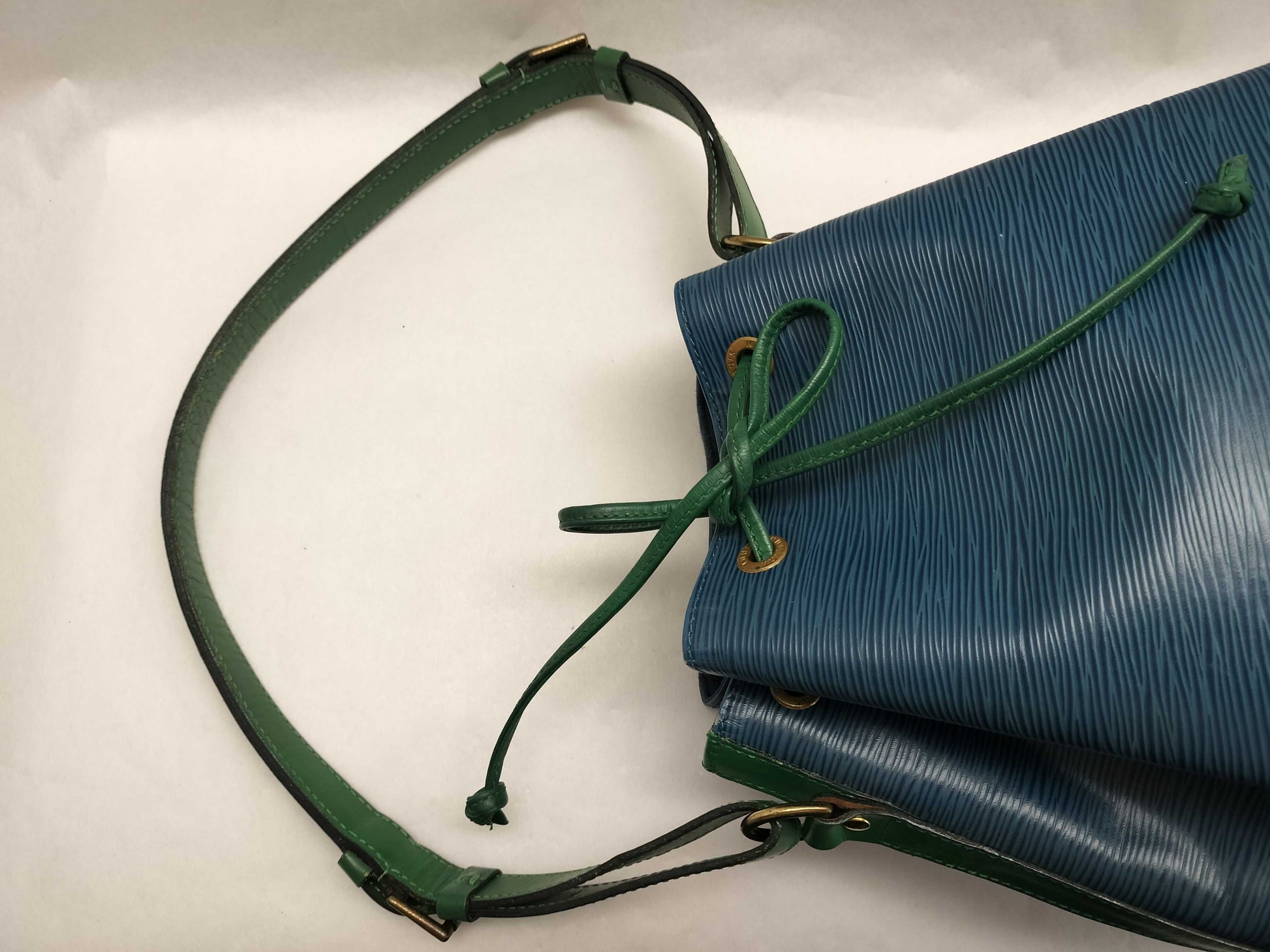 LOUIS VUITTON Epi Epi Noe Shoulder Bag Shoulder Bag