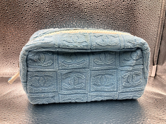 CHANEL Sportline Cocomark Cosmetics with Seal 7592628 Pile Fabric Light Blue Pouch