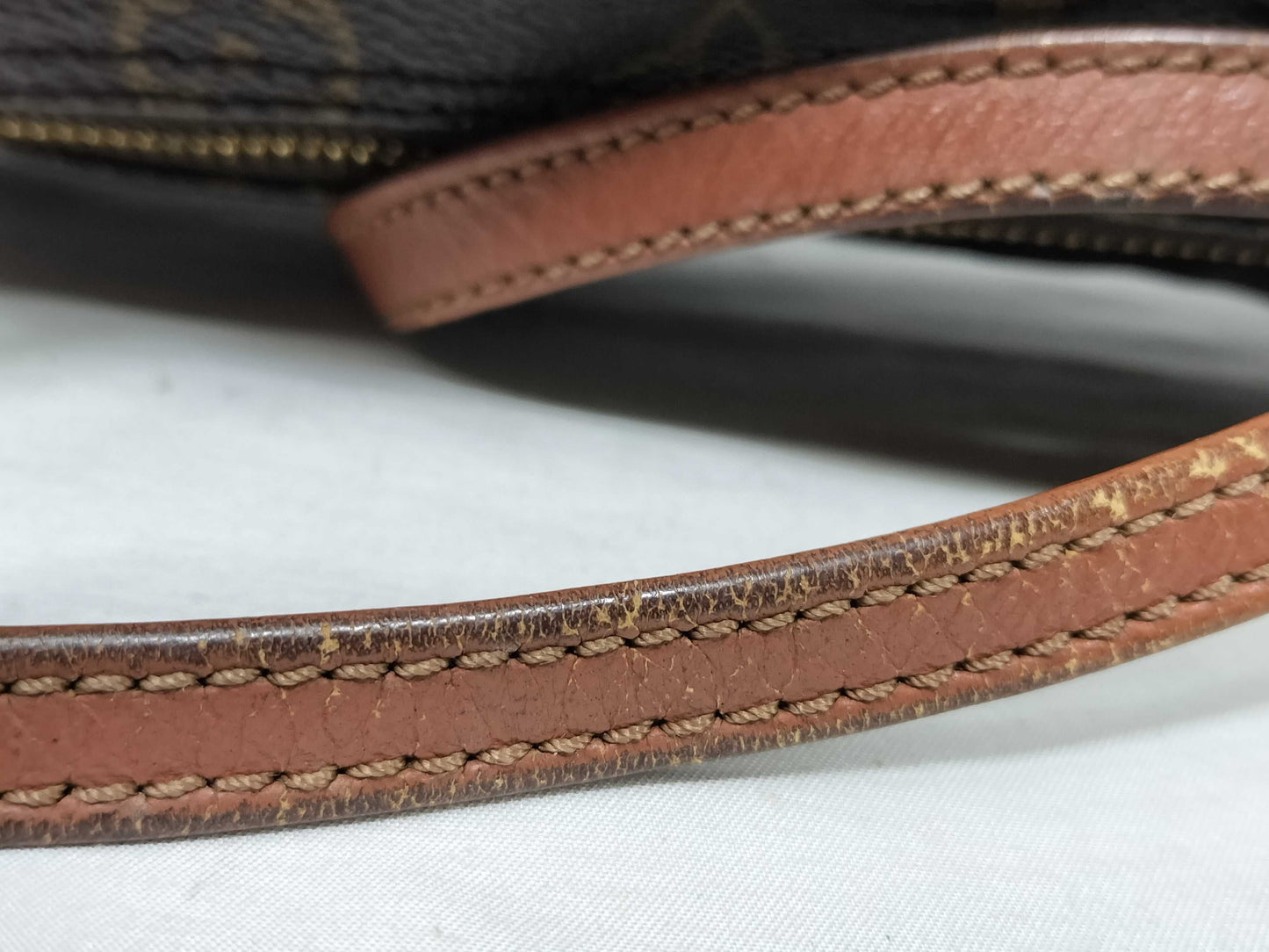 LOUIS VUITTON Monogram Louis Vuitton M51366 Papillon 26 Monogram Purse Handbag