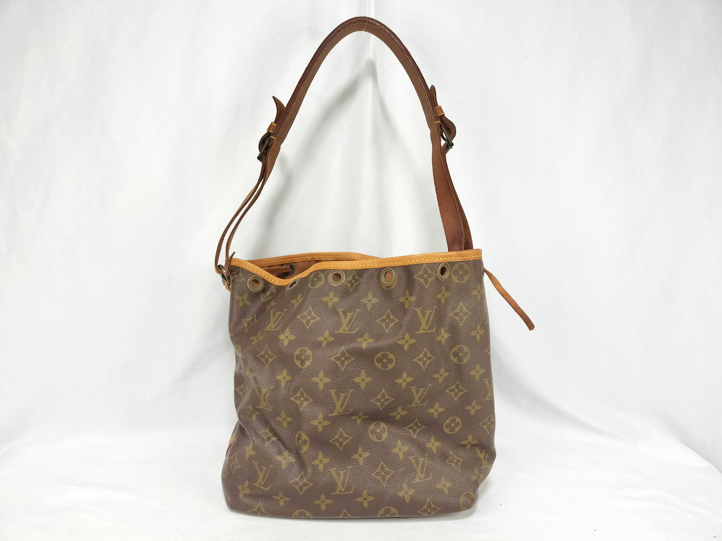 LOUIS VUITTON Monogram Louis Vuitton M42226 Petit Noe Shoulder Bag Monogram Shoulder Bag
