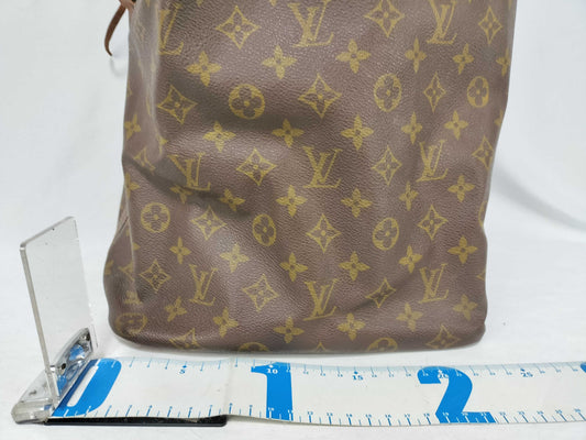 LOUIS VUITTON Monogram Louis Vuitton M42226 Petit Noe Shoulder Bag Monogram Shoulder Bag