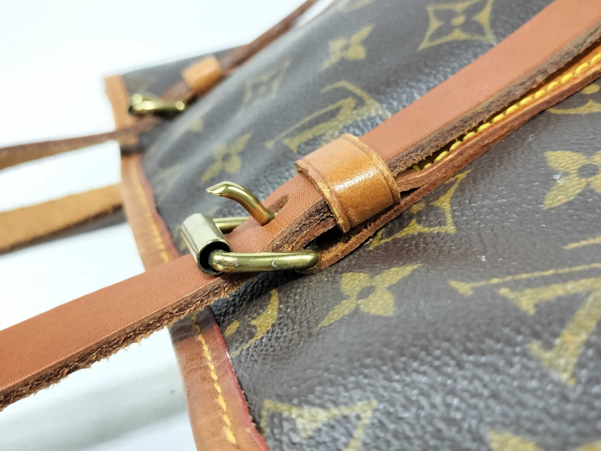 LOUIS VUITTON Monogram Louis Vuitton M42236 Bucket GM Handbag Tote Bag Monogram Tote Bag