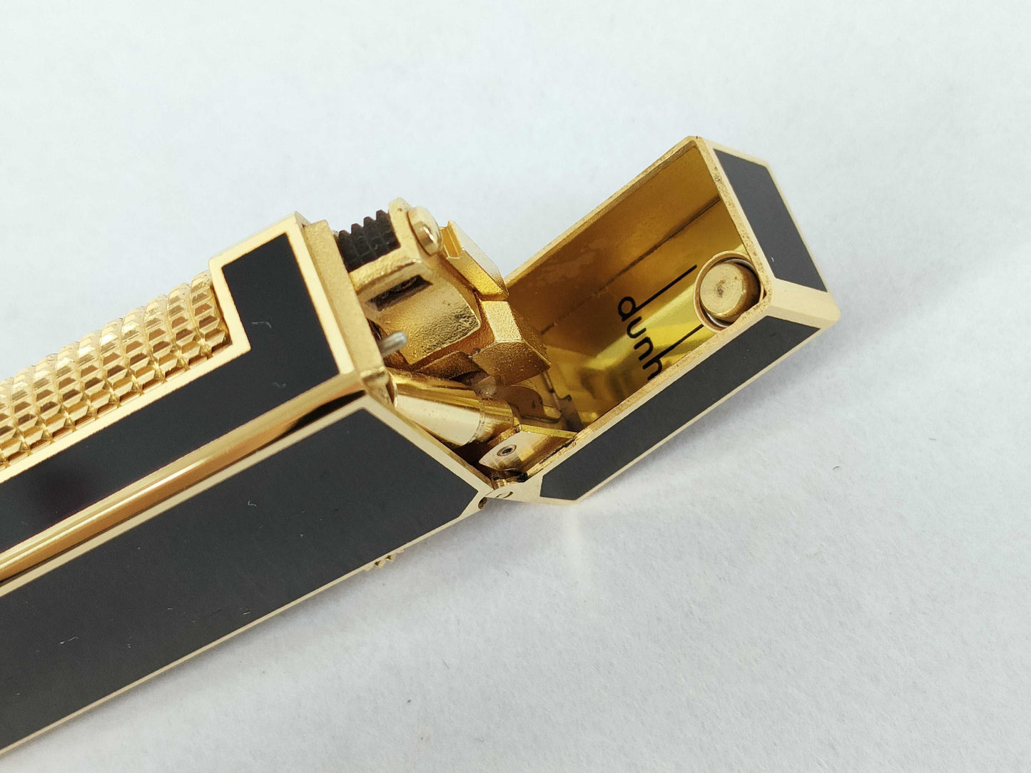 dunhill lighter and other accessories