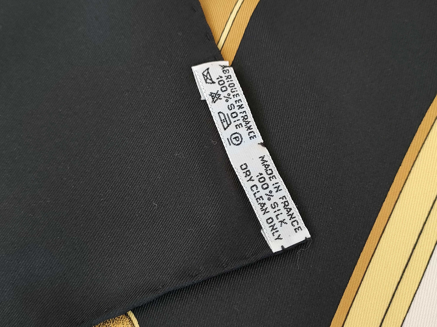 HERMES Carre Hermes Scarf Black/Gold Scarf