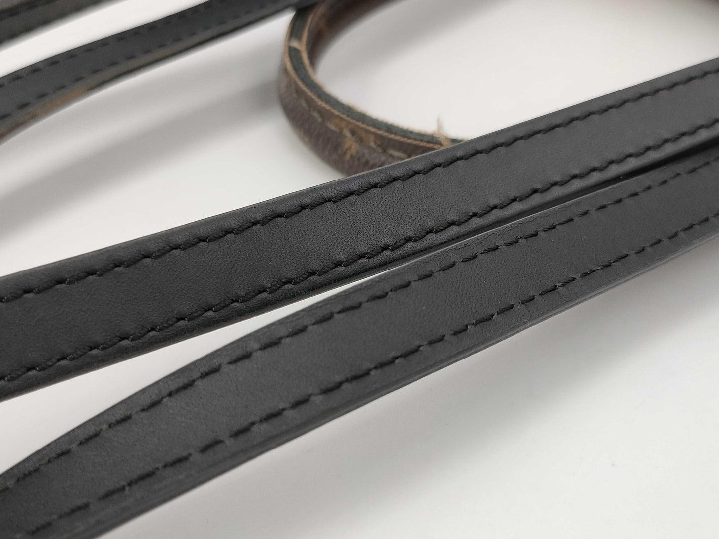 LOUIS VUITTON Louis Vuitton Monogram Giant Reverse On the Go MM Tote Bag