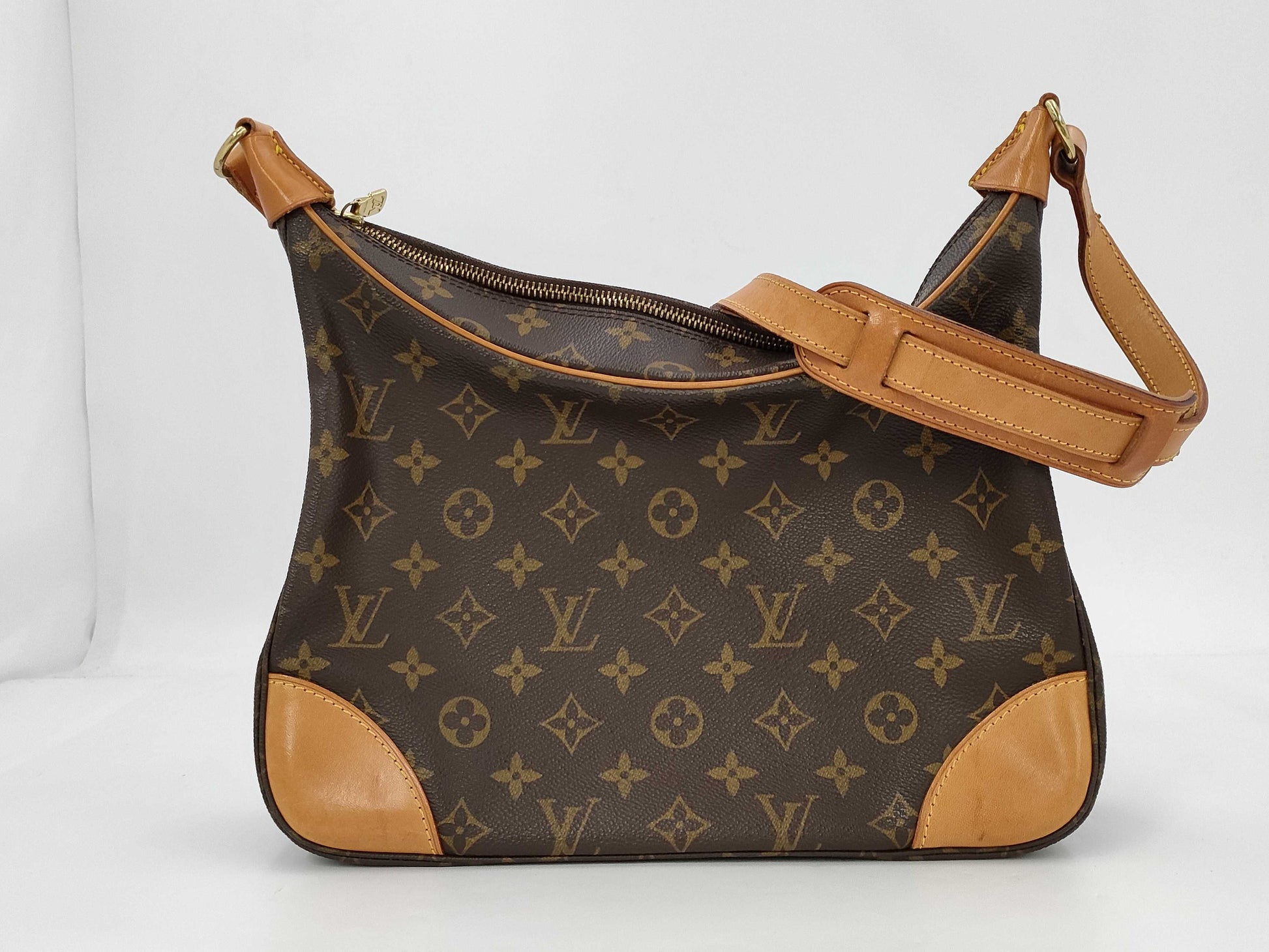 LOUIS VUITTON Louis Vuitton Monogram Boulogne 30 Bag