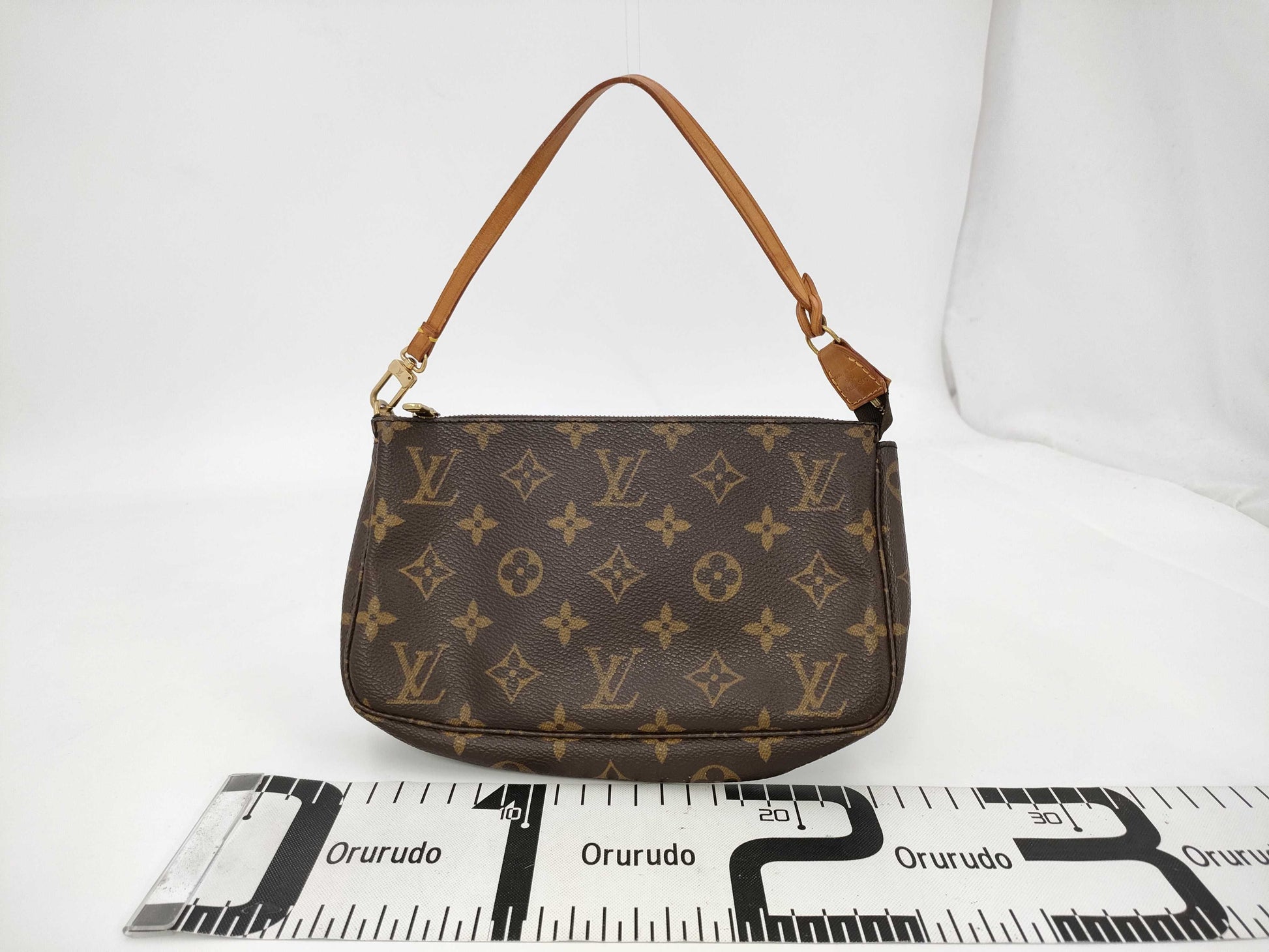 LOUIS VUITTON Louis Vuitton Monogram Accessoir Pouch