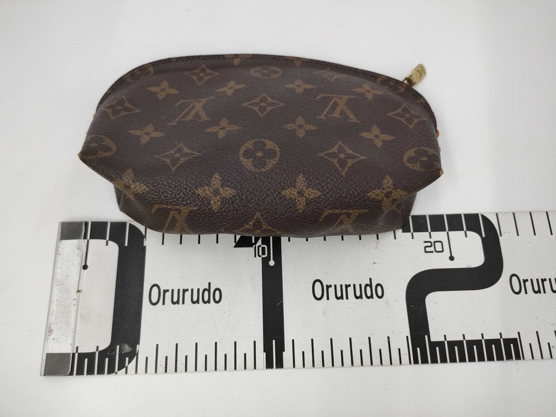 LOUIS VUITTON Louis Vuitton Monogram Cosmetic Pouch