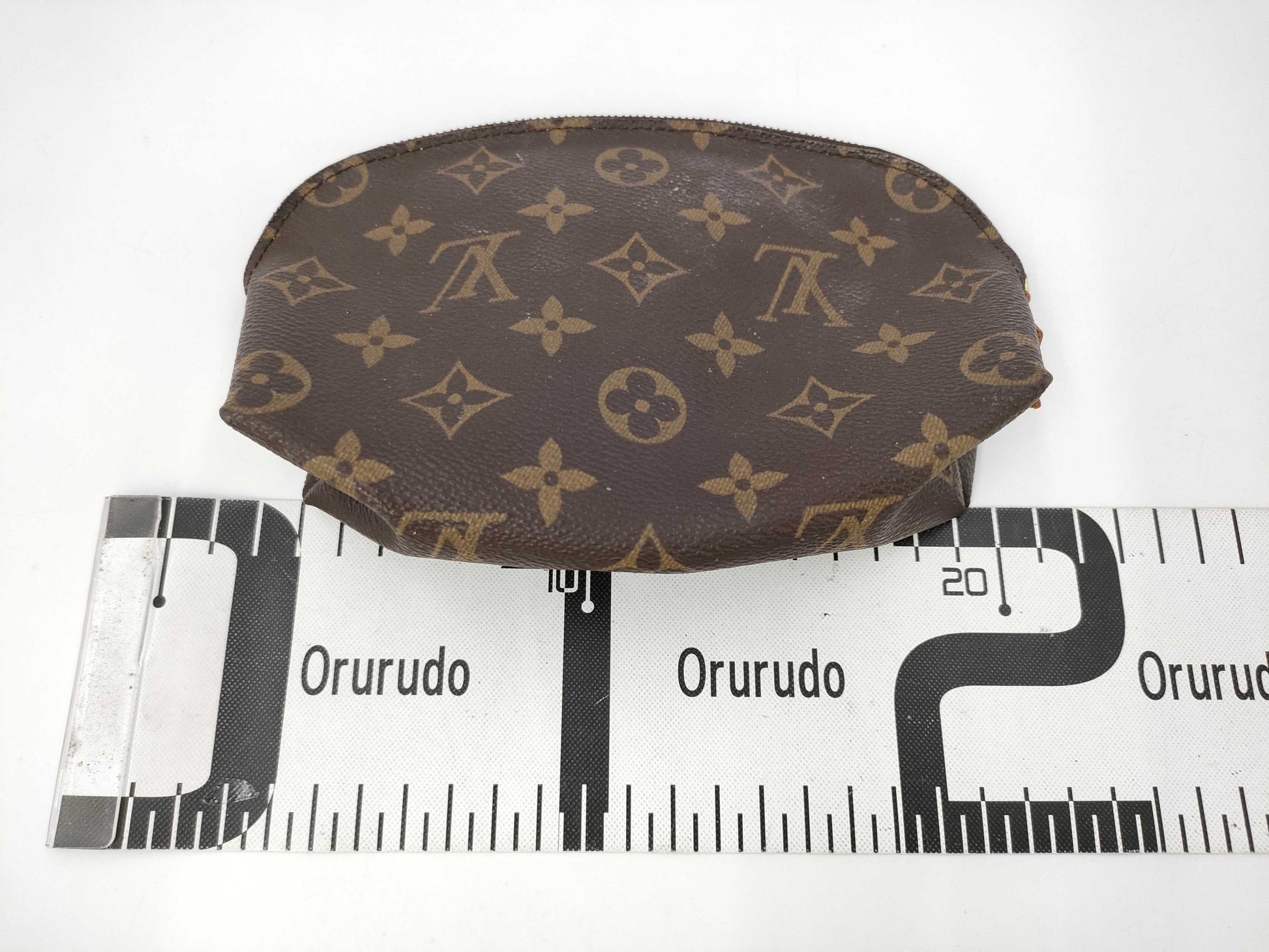 LOUIS VUITTON Louis Vuitton Monogram Cosmetic Pouch Pouch