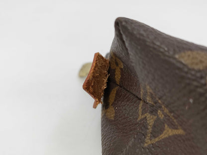 LOUIS VUITTON Louis Vuitton Monogram Cosmetic Pouch Pouch