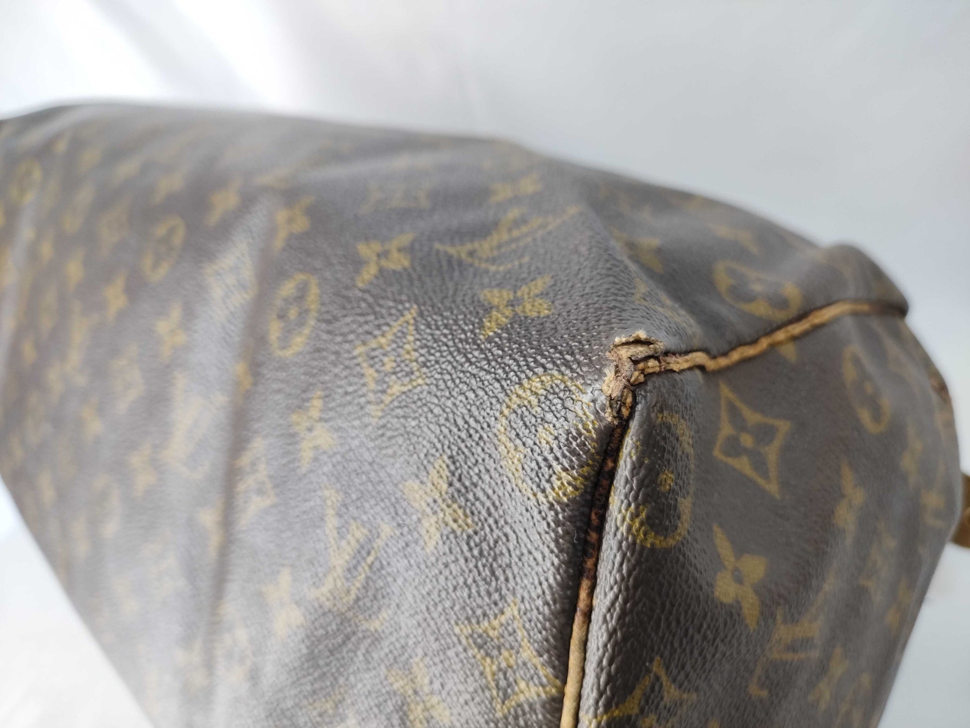 LOUIS VUITTON Monogram Louis Vuitton Speedy 40 Monogram Boston Bag