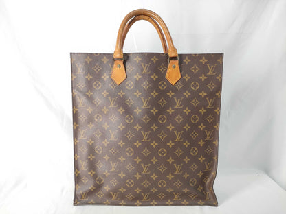 LOUIS VUITTON Monogram Louis Vuitton Sack Pla Monogram Handbag