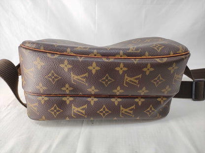 LOUIS VUITTON Monogram Louis Vuitton Reporter PM Monogram Shoulder Bag
