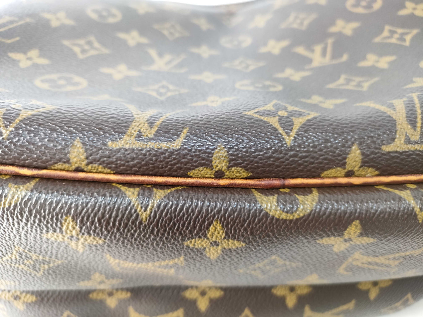 LOUIS VUITTON Monogram Louis Vuitton Reporter PM Monogram Shoulder Bag