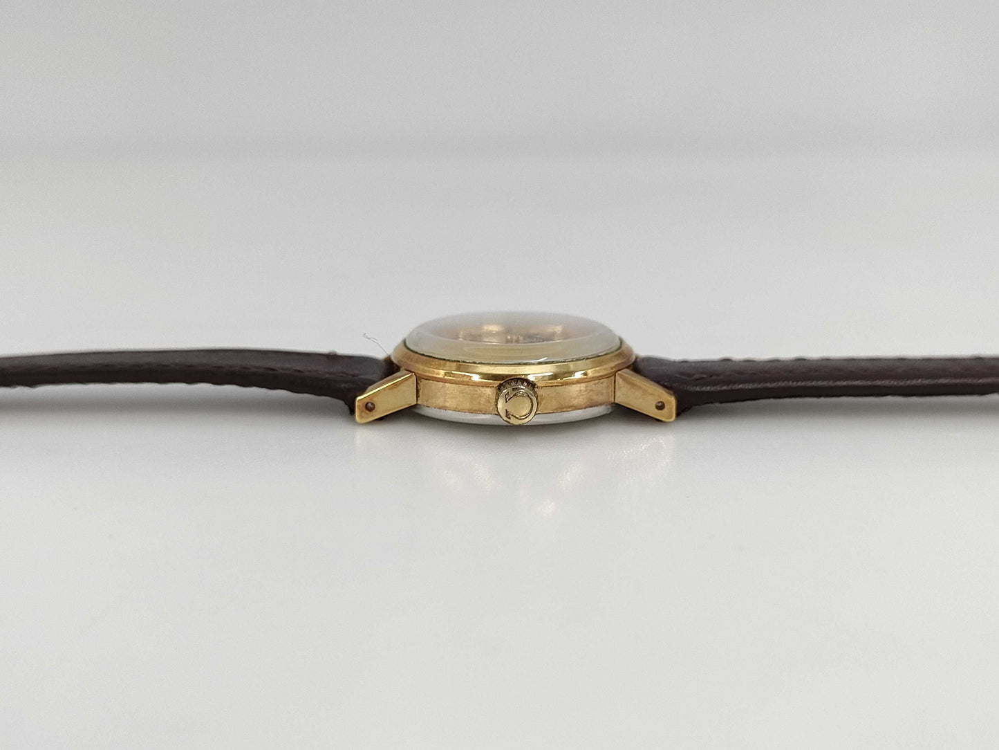 OMEGA Geneva Hand-Wound Immovable Women's Watch