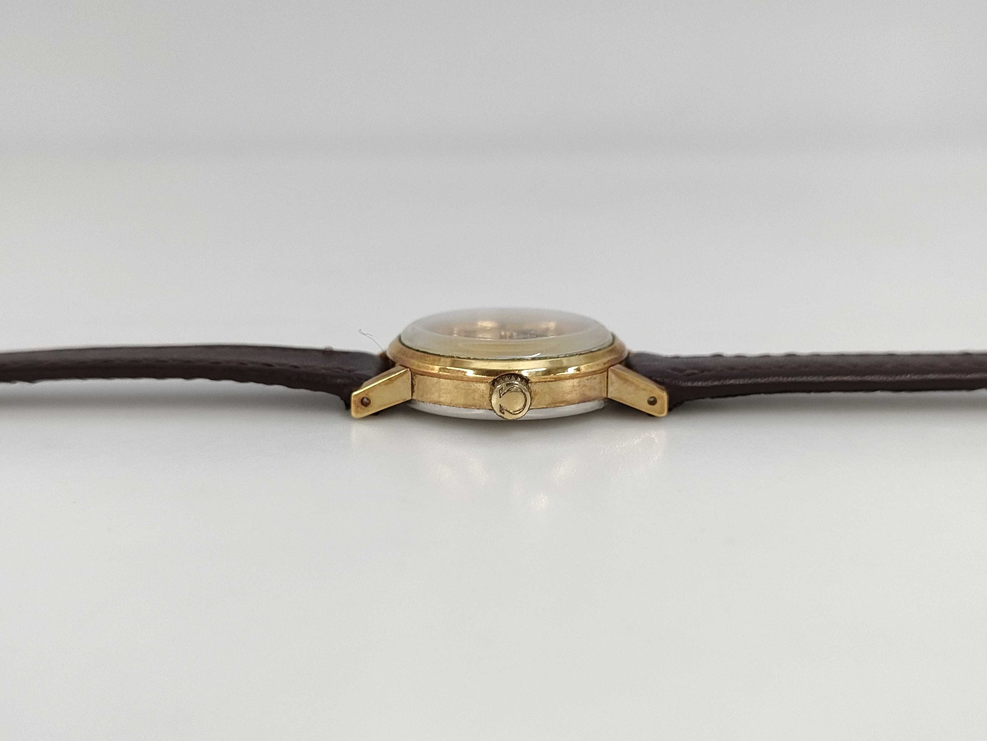 OMEGA Geneva Hand-Wound Immovable Women's Watch